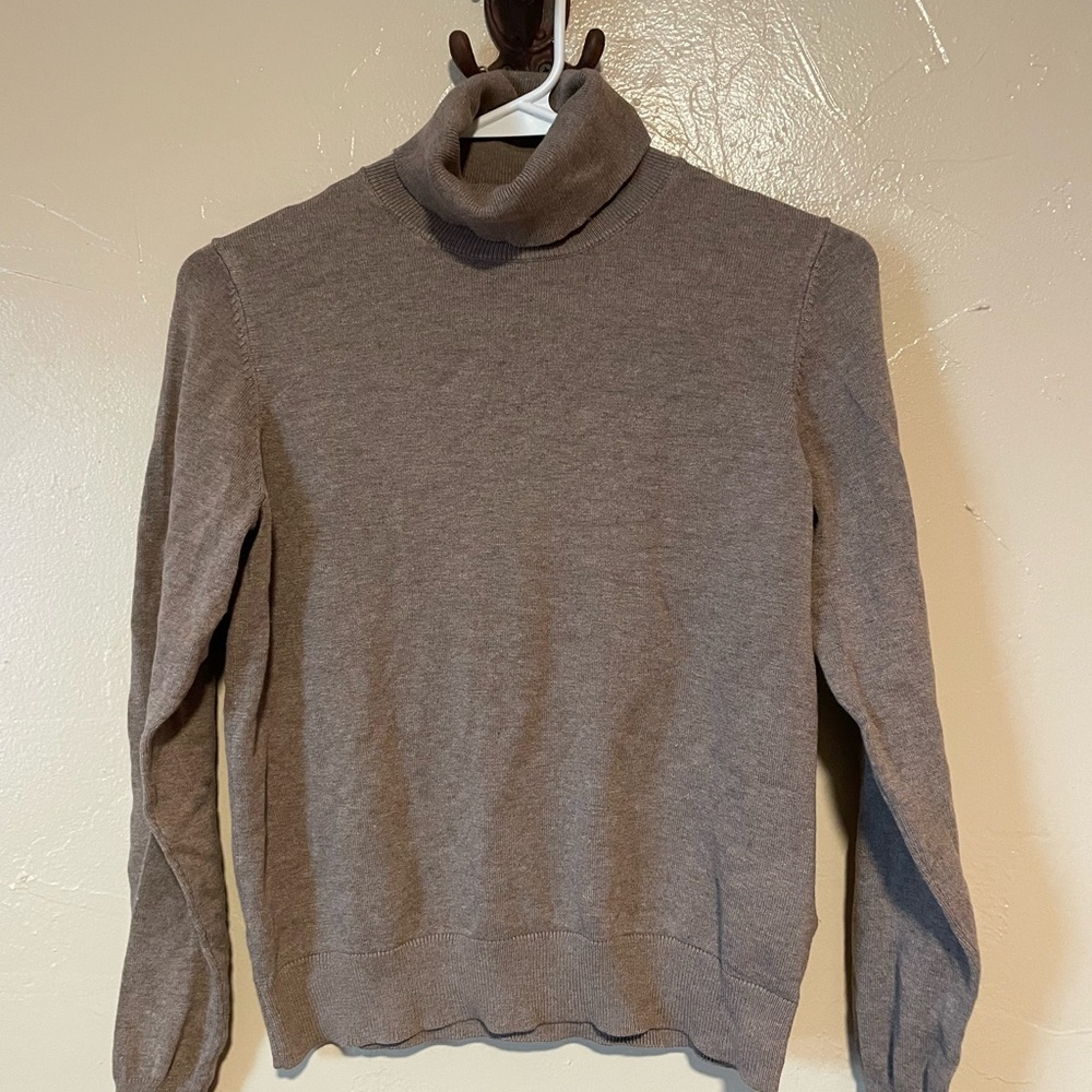 H&M Brown Turtleneck Sweater